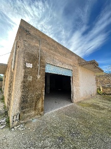 Foto Magazzino a Marsala Centro Urbano di 266 m² con 3 locali in vendita