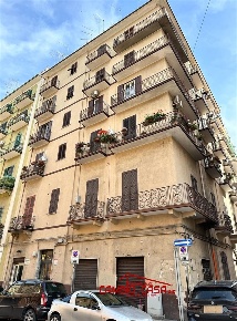 Foto Locale commerciale in via dante 104, Taranto Borgo di 22 m² in vendita