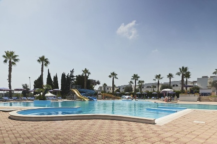 Foto Hotel in Via Dubrovnik, Lecce di 28000 m² con 10 locali in vendita