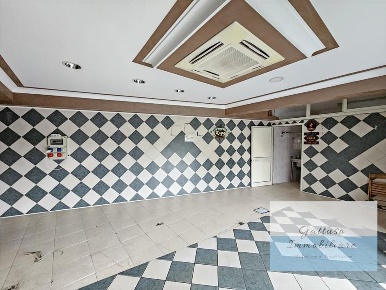 Foto Locale commerciale a Reggio di Calabria Centro Storico di 80 m²