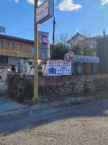Foto Locale commerciale in Strada Madonna del Freddo, Chieti Chieti Città