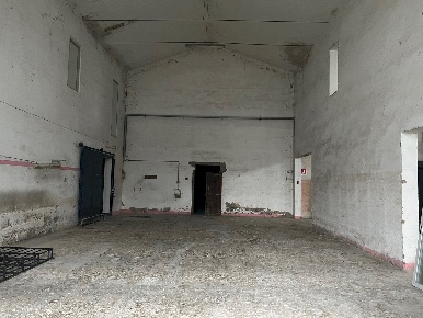 Foto Magazzino in via Castellina 22, Malalbergo Centro di 900 m² in affitto