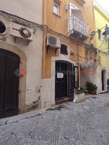 Foto Negozio in Indipendenza, Gaeta di 10 m² con 1 locali in affitto