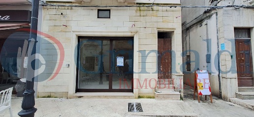 Foto Negozio in ROMA, Francavilla Fontana di 60 m² con 1 locali in affitto