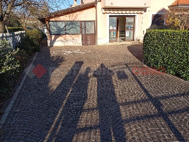 Foto Negozio in Via Salci 10, Frosinone Cerreto di 70 m² in affitto