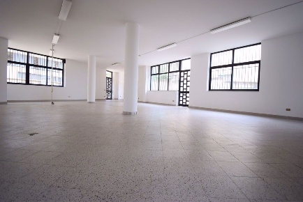 Foto Laboratorio in Via Alveo Tondi 49, Nocera Superiore Centro di 180 m²