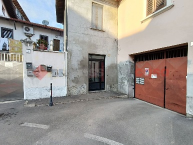 Foto Laboratorio in Piazza Diaz 8, Busto Garolfo Centro di 90 m² in vendita
