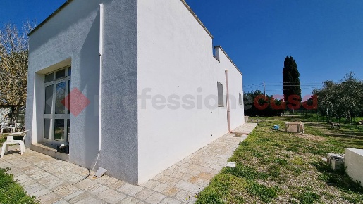Foto Magazzino in Via Zona Frassanito snc, Otranto Centro di 62 m²
