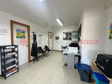 Foto Ufficio in Don Luigi Sturzo, Arezzo Pescaiola di 90 m² con 4 locali
