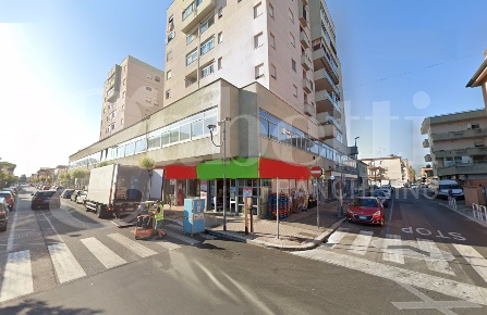 Foto Ufficio in Via degli Olivi 62, Aprilia Centro di 190 m² in vendita