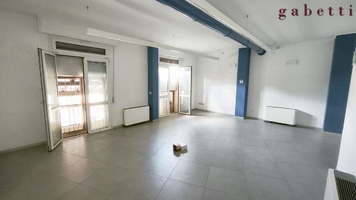 Foto Ufficio in Via Galleria dei Portici 10, Magenta Centro di 80 m²