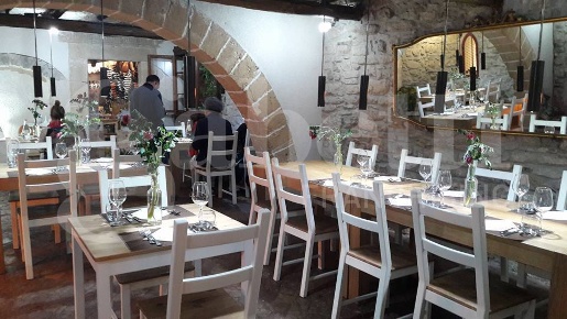 Foto Negozio in Via San Carlo 10, Erice Centro di 200 m² con 10 locali