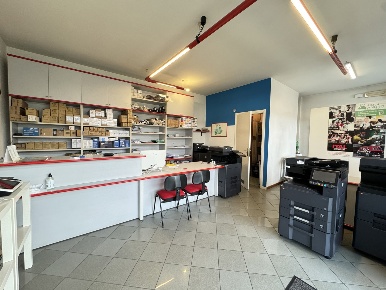 Foto Negozio in Via MATTEOTTI 113, Noventa Vicentina Centro di 43 m²