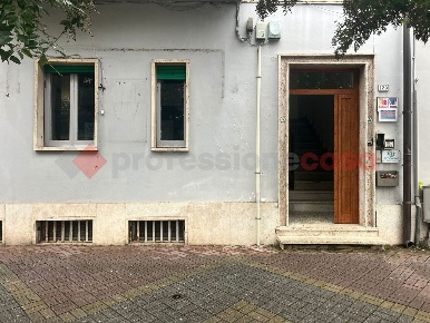 Foto Ufficio in Viale Dante Alighieri 125, Cassino Centro di 67 m²