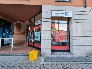 Foto Negozio in Corso Martiri della Liberazione 152, Lecco Pescarenico