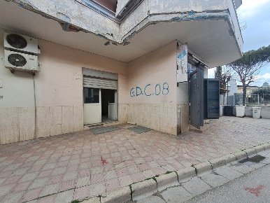 Foto Negozio a Crispano di 30 m² con 1 locali in vendita