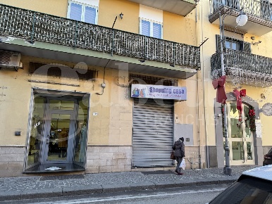 Foto Negozio in Via Da Procida 10, Angri Centro di 30 m² con 1 locali