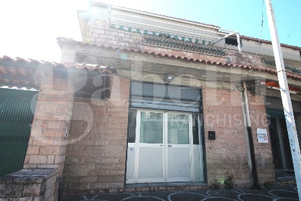 Foto Negozio in Via Volpicelli 52, Arzano di 63 m² con 2 locali in affitto
