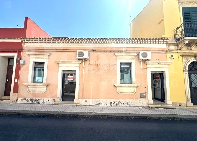Foto Ufficio in Via venezia 23, Avola Centro di 65 m² con 2 locali