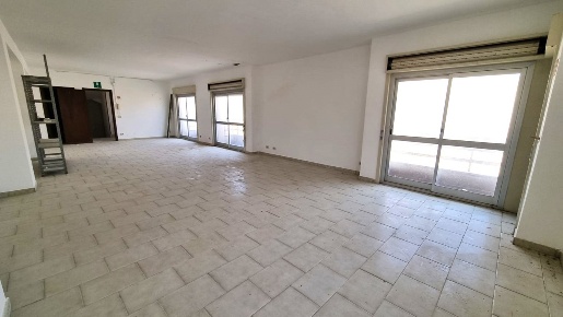Foto Ufficio in Via Cesare Battisti 2, Castrofilippo di 173 m² con 5 locali