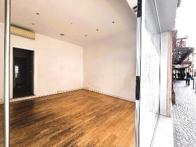 Foto Negozio in Viale Garibaldi, Venezia Mestre di 30 m² con 1 locali