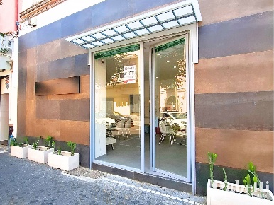 Foto Negozio in Via ROMA 00, Pomigliano d'Arco Centro di 40 m² con 1 locali