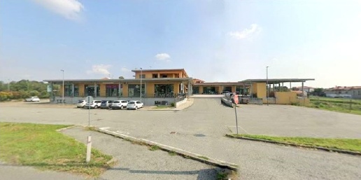 Foto Negozio in Viale, Salussola di 100 m² con 3 locali in affitto