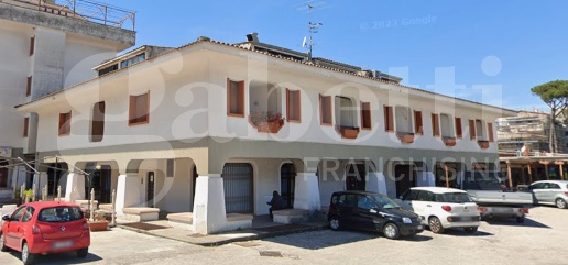 Foto Negozio in Degli Oleandri, Sessa Aurunca Baia Domizia di 850 m²