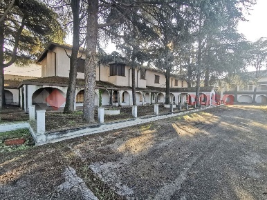Foto Laboratorio in Via Roma 4/A, Cerea Centro di 896 m² in vendita