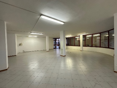 Foto Negozio in Piazza 29 agosto snc, Orte Orte Scalo di 150 m² in affitto