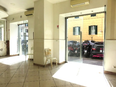 Foto Negozio in Della Giuliana, Roma Piazzale degli Eroi di 48 m²