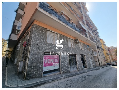 Foto Negozio in Pio XI, Salerno Centro di 116 m² in vendita