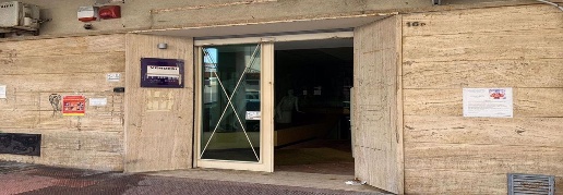 Foto Negozio in Diaz, Bari Palese di 171 m² con 1 locali in vendita