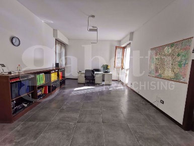 Foto Ufficio in Via Giacosa 47, Milano Rovereto di 74 m² con 3 locali