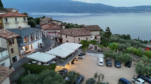 Foto Ristorante in Via Pulciano Gaino, Toscolano-Maderno di 320 m²