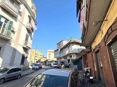 Foto Negozio in filippo maria briganti, Napoli Capodichino di 30 m²