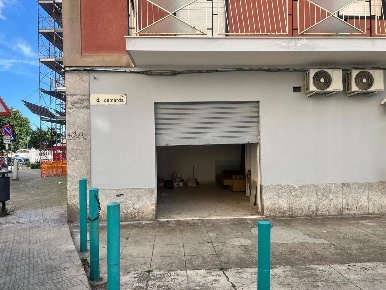 Foto Magazzino in Via Camarda 7, Palermo Zisa di 30 m² con 1 locali