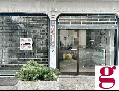 Foto Negozio in Via VOLTA 53, Erba Centro di 150 m² con 3 locali in vendita