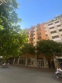 Foto Ufficio in Via Principe di Belmonte 90, Palermo di 95 m² con 3 locali