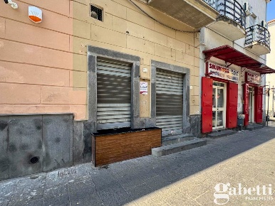 Foto Negozio in Corso VITTORIO EMANUELE 00, Pomigliano d'Arco Centro