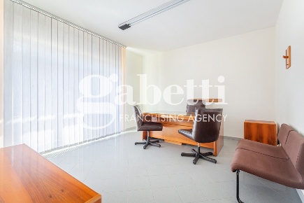 Foto Ufficio in Italia, Marano di Napoli Centro di 110 m² con 4 locali