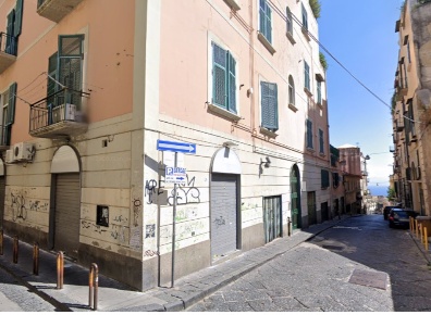 Foto Negozio in Belvedere, Napoli Vomero di 170 m² in vendita