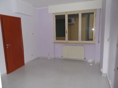 Foto Ufficio a Pisa Pratale di 90 m² con 4 locali in affitto