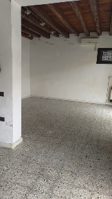Foto Negozio in Via ADRIA Via Carducci 0, Adria Centro di 40 m² in affitto