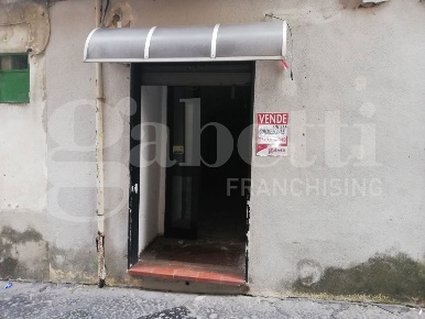 Foto Negozio in Corso Lucilio 180, Sessa Aurunca Centro di 29 m² in vendita