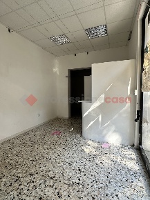 Foto Negozio a Livorno Porta a Mare - Mazzini di 40 m² con 1 locali