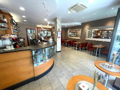 Foto Bar a Udine Viale Venezia - Cormor di 72 m² con 3 locali in vendita