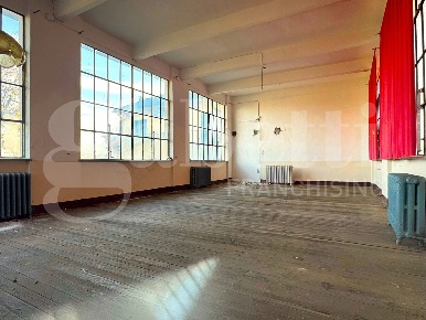 Foto Laboratorio in Via Martiri del XXI 65, Pinerolo San Lazzaro di 170 m²