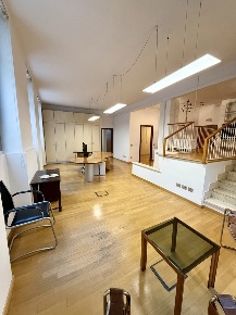 Foto Ufficio in Cornaggia, Milano Carrobbio di 176 m² con 6 locali