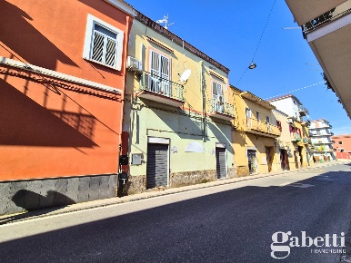 Foto Negozio in Via TRENTO 00, Pomigliano d'Arco Centro di 70 m² in vendita